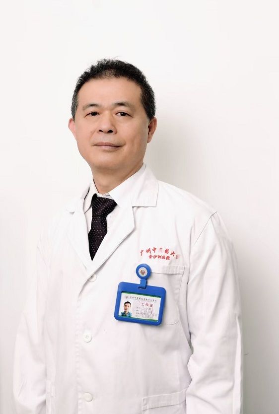 李群医生简介